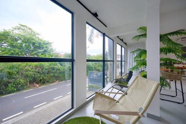 Superbe immeuble commercial situé à Pointe aux Canonniers